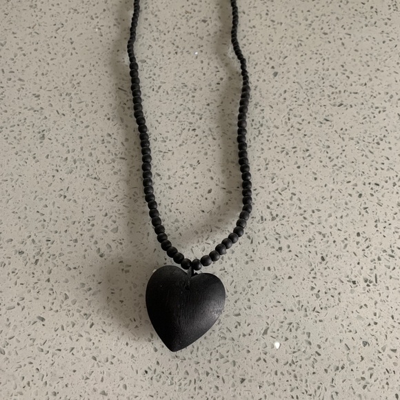 Black Wood Heart Pendant Beaded Necklace - Picture 6 of 7